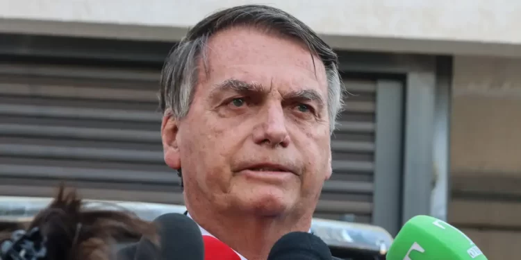 Polícia Federal liga ex-presidente Jair Bolsonaro a esquema que desviou mais de R$ 25 milhões de reais