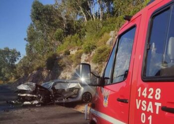 Última hora; Carro perde o controle e deixa condutor ferido em Vila Nova de Gaia