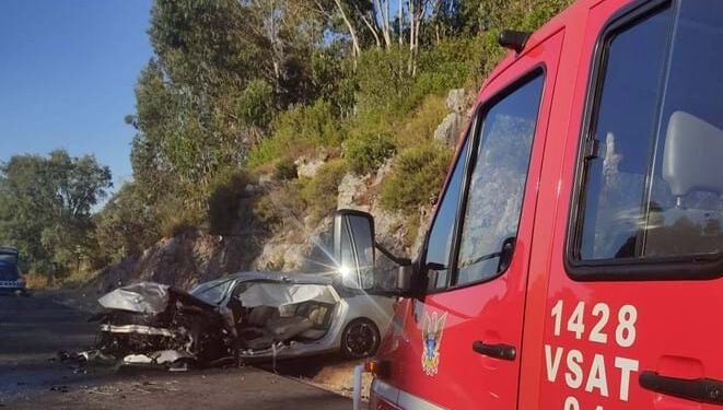 Última hora; Carro perde o controle e deixa condutor ferido em Vila Nova de Gaia