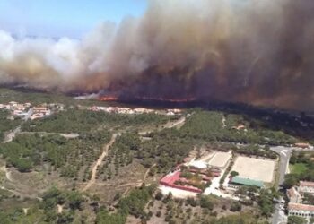 Última hora; Incêndio em Alcabideche obriga a evacuar lar de idosos