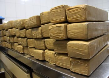 Pacotes e mais pacotes; GNR detém 8 pessoas por tráfico de droga e apreende mais de  5 mil doses