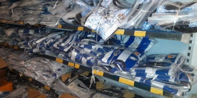 Apreendidos 1,4 milhões de euros em artigos contrafeitos em Vila do Conde