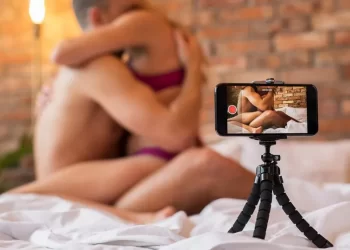 Sedutor sexual da Internet e “consquistador barato” de mulheres, leva vítimas a tentar suicídio