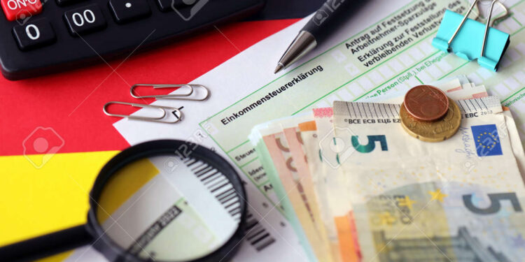 Primeiro lugar nos impostos, e penúltimo na prestação de serviços públicos. Portugueses trabalham 6 meses só para pagar impostos