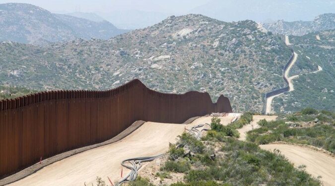 Polícia Federal prende em Governador Valadares suspeitos de organizar esquema de migração ilegal para os EUA