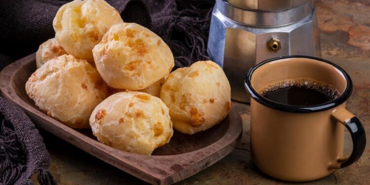 O pão de queijo mais mineiro de Portugal