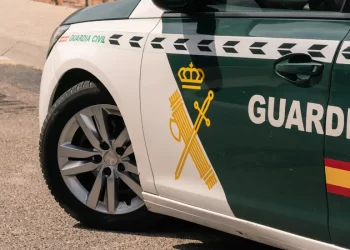 Criança de 11 anos morre após ser esfaqueada em campo na Espanha