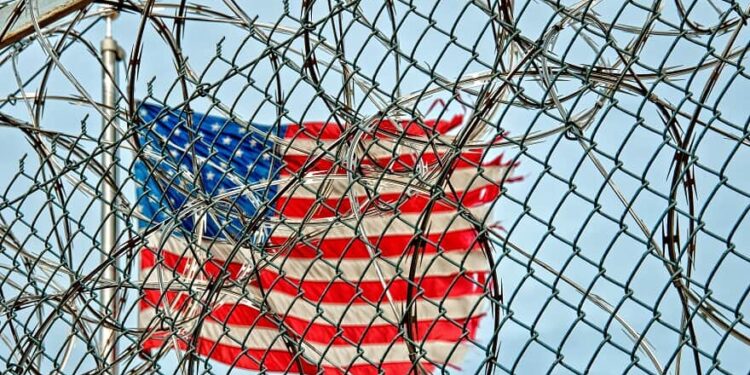 Migração ilegal para os Estados Unidos  é alvo de operação da Polícia Federal  no Leste de Minas