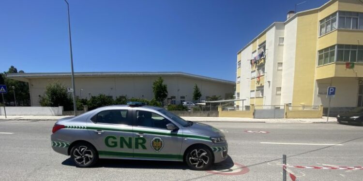 Em Torres Vedras homem é detido por tentativa de burla na venda de automóvel anunciado pela internet