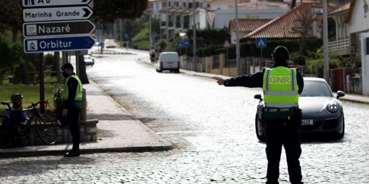 Mais de 54 mil condutores andam nas estradas portuguesas sem carta de condução