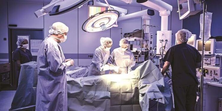 Nos Açores, até junho desse ano quase 11 mil utentes  aguardavam  por uma cirurgia