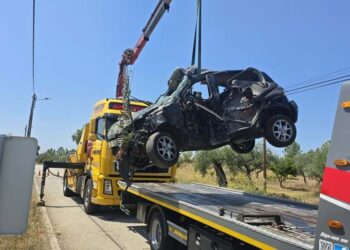 Condutor de 25 anos perde o controle de carro e fica gravemente ferido em Castelo Branco