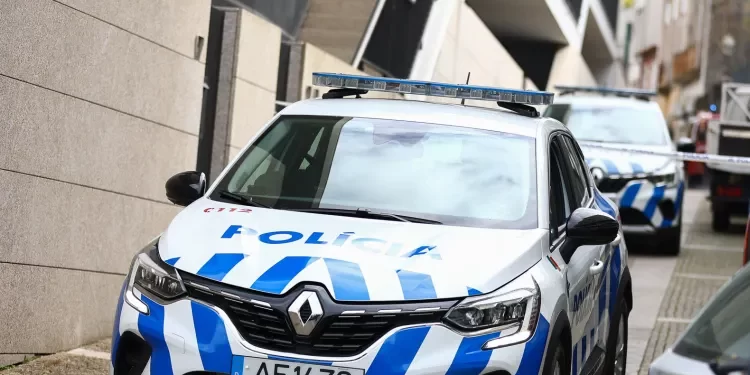 Mulher de 26 anos tentou matar companheiro à facadas em Matosinhos