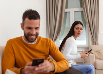 Marido ou esposa traídos: Quais os direitos na Justiça?