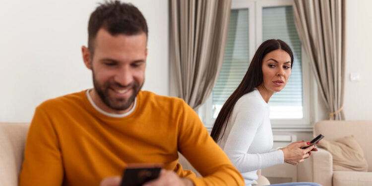 Marido ou esposa traídos: Quais os direitos na Justiça?