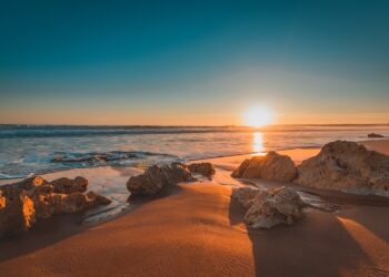 Verão termina hoje em Portugal. O sol forte se despede e da passagem para a temporada de chuvas