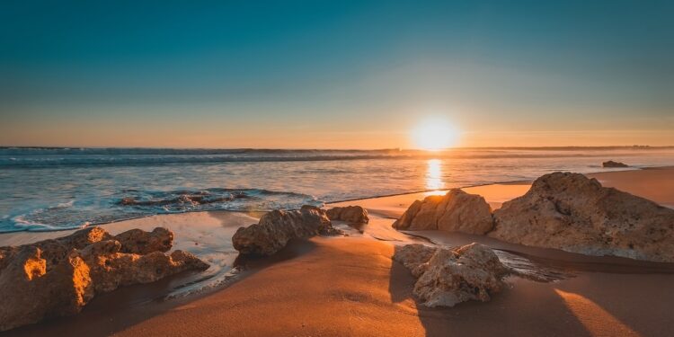Verão termina hoje em Portugal. O sol forte se despede e da passagem para a temporada de chuvas