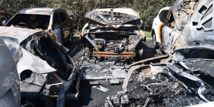 Na China e na Coreia do Sul, empresas e o governo estão banindo carros elétricos de entrar em garagens subterrâneas