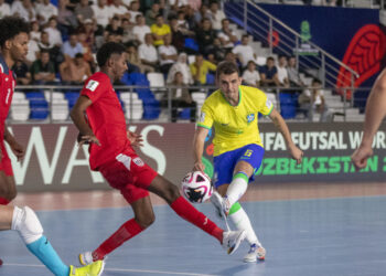 Brasil goleia Cuba na estreia na Copa do Mundo de futsal: 10 a 0