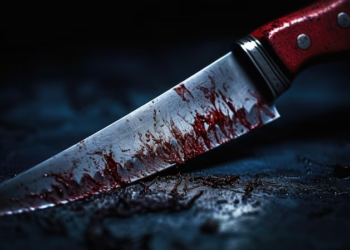 Em Portugal jovem de 22 anos espera pai virar as costas e crava faca no homem de 59 anos