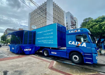 Caminhão da CAIXA está  Itambacuri e oferece atendimentos para o INSS, Abono Salarial, FGTS entre outros