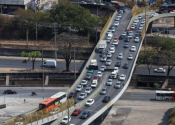 Em Minas Gerais cobrança do CRLV 2024 já começou; veja prazos para regularização por final de placa