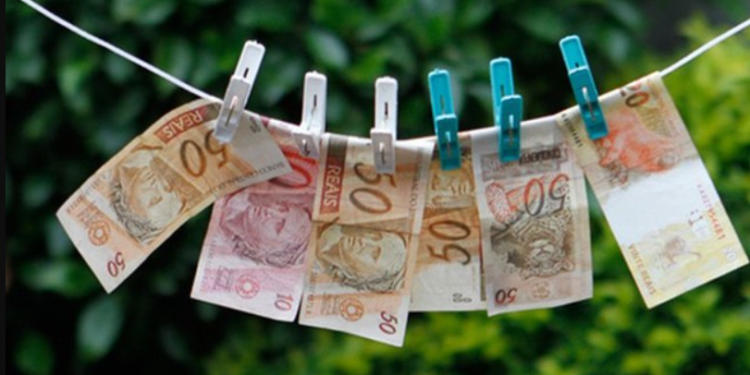 O que é “lavagem de dinheiro”? Operação que prendeu Deolane investiga crime