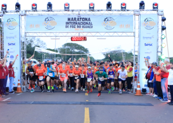 Pela segunda vez consecutiva, Brasil e Quênia dividem o pódio da Maratona Internacional de Foz do Iguaçu