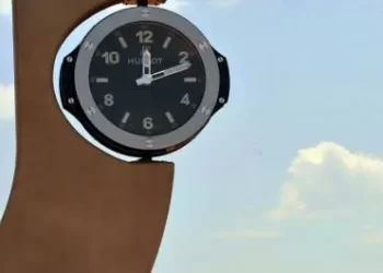 Volta do horário de verão deve ser decidida nos próximos dias, diz ministro de Minas e Energia