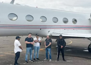 Brasileiro é preso com 2,6 toneladas de cocaína em avião em Guiné-Bissau