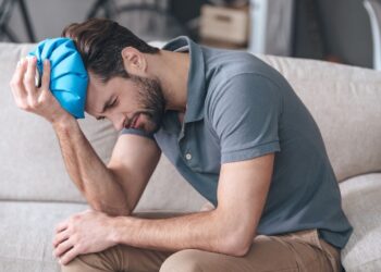 Médicos alertam para o aumento de dores de cabeça com a chegada do calor