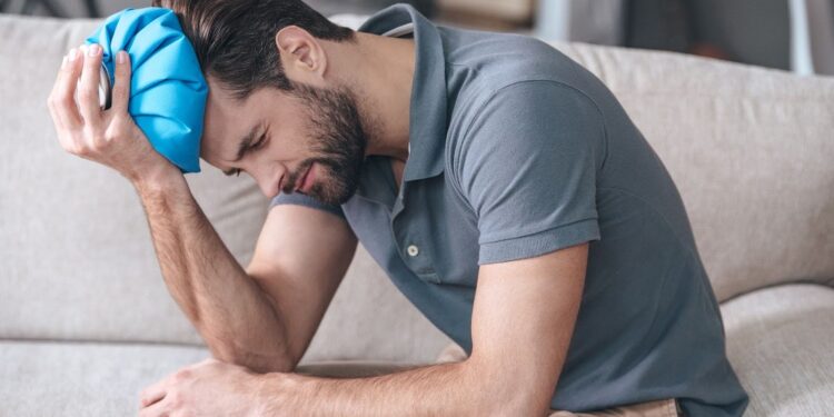 Médicos alertam para o aumento de dores de cabeça com a chegada do calor