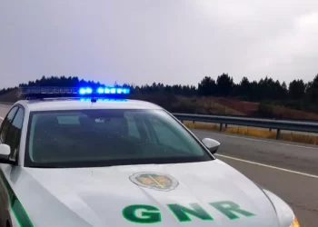 Jovem de 18 anos foge de sequestro no Seixal e pede ajuda à GNR para libertar amiga