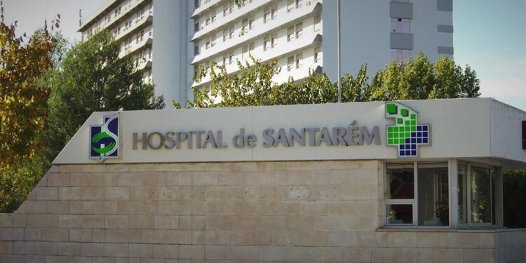 Mãe com recém-nascido de 22 dias foge de hospital com bebê dentro de saco de lixo