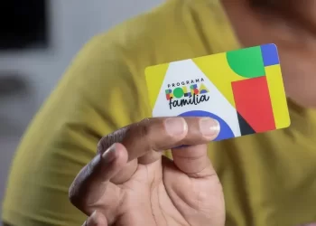 Beneficiários do Bolsa Família gastaram R$ 3 bilhões em jogos de bets em agosto
