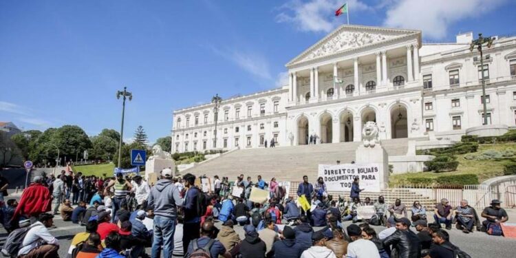 Em Portugal Associações de imigrantes preparam manifestação neste domingo 15/09 para pressionar políticos