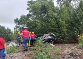 Carro perde o controle, capota por várias vezes  e mata homem de 31 anos na Marinha Grande