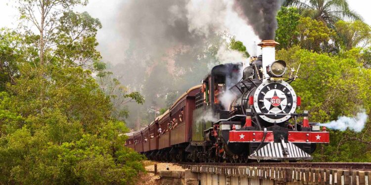 Os 10 destinos mais procurados por turistas em Minas Gerais; confira