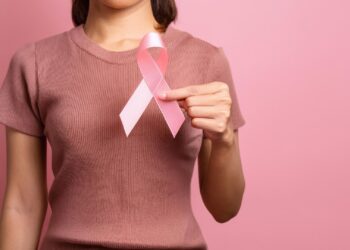 Outubro Rosa: Como lidar com o diagnóstico de câncer de mama?