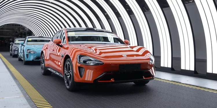 Xiaomi produz um SU7 a cada 76 segundos, Su7 é considerado o carro mais potente do mundo