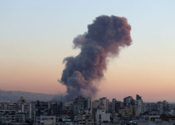 Médicos Sem Fronteiras: Bombardeios de Israel provocam deslocamento em massa e necessidades humanitárias urgentes no Líbano