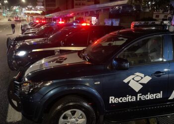 Operação da Receita Federal no rastro de empresa em  Belo Horizonte