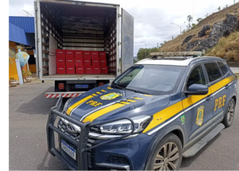 PRF recupera caminhão furtado com bebidas avaliadas em R$ 200 mil em Ribeirão das Neves