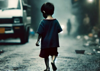 Pai abandona criança de 3 anos em ônibus com documentos e sonda de alimentação