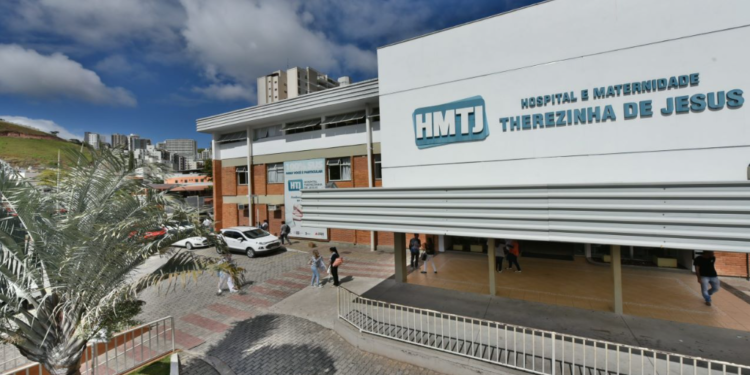 Homem de 66 anos acompanha a ex-esposa em hospital e acaba preso suspeito de importunação sexual a outra mulher