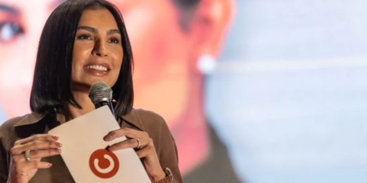 Educadora e influencer brasileira Cíntia Chagas estreia em Portugal com palestra “Oratória da elegância”