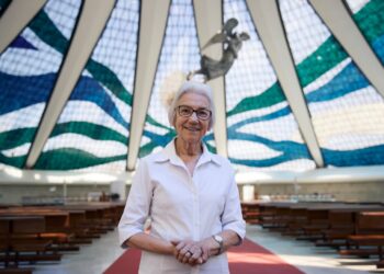 Brasileira Irmã Rosita Milesi vence prémio da ONU por décadas de apoio a migrantes