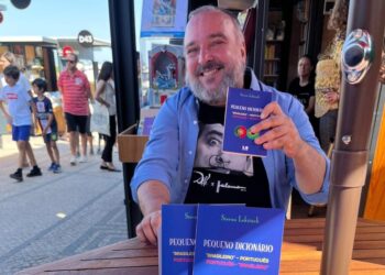 Jornalista cria dicionário com “traduções” entre português do Brasil e de Portugal