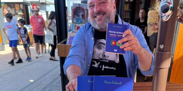 Jornalista cria dicionário com “traduções” entre português do Brasil e de Portugal