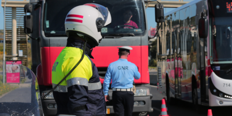 Operação “RoadPol da GNR” vai fiscalizar veículos pesados de mercadorias e passageiros